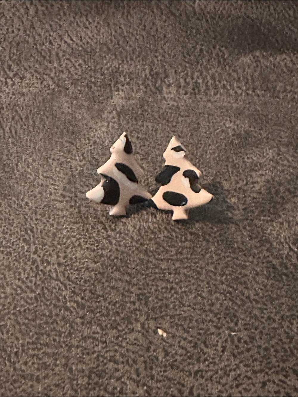 Tree-Shaped Stud Earrings - Black and White